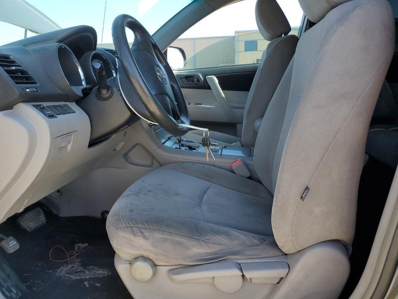5TDZK3EH8BS036584 - 2011 TOYOTA HIGHLANDER BASE رمادي صورة 7