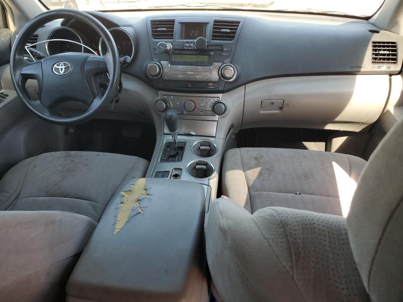 5TDZK3EH8BS036584 - 2011 TOYOTA HIGHLANDER BASE رمادي صورة 8