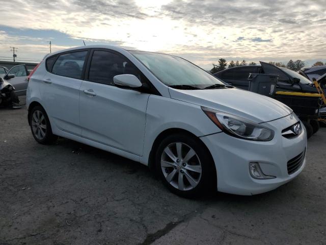 KMHCU5AE3DU130969 - 2013 HYUNDAI ACCENT GLS 白色 照片 4