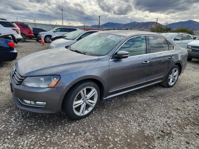 2013 VOLKSWAGEN PASSAT SE, 