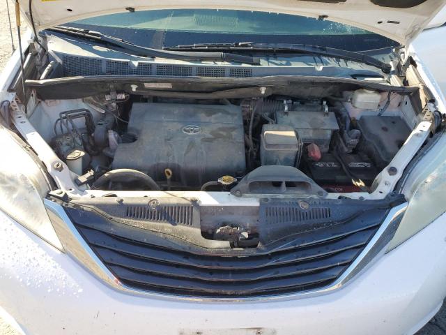 5TDKK3DC0DS365838 - 2013 TOYOTA SIENNA LE WHITE photo 12