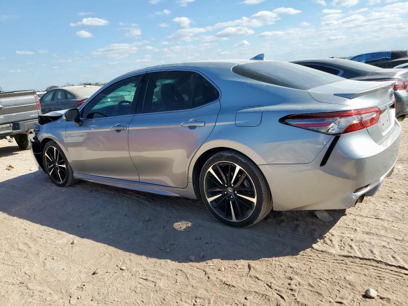 4T1B61HK6KU197069 - 2019 TOYOTA CAMRY XSE SILVER photo 2