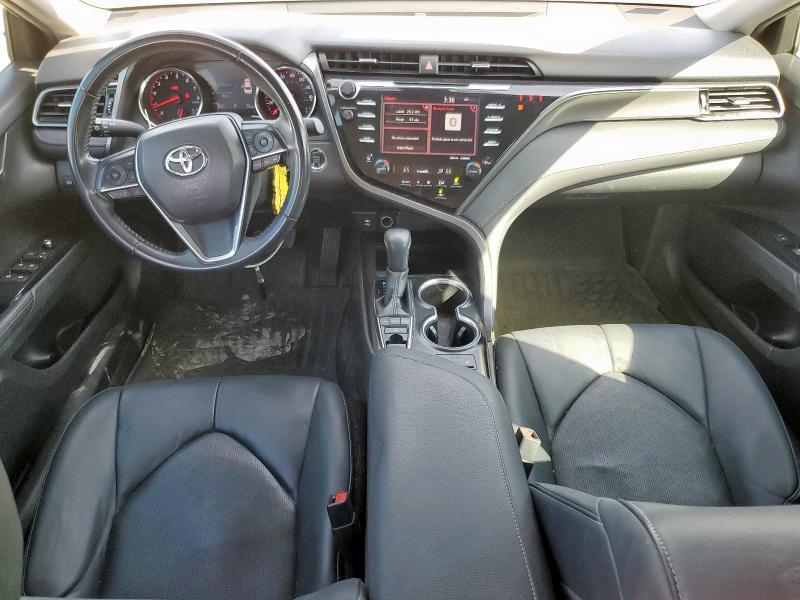 4T1B61HK6KU197069 - 2019 TOYOTA CAMRY XSE SILVER photo 8