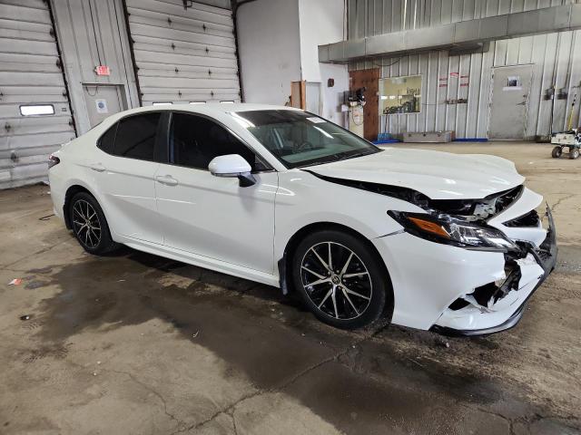 4T1G11BK8NU072351 - 2022 TOYOTA CAMRY SE WHITE photo 4