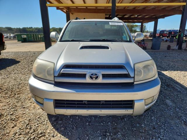 JTEBU14R948018186 - 2004 TOYOTA 4RUNNER SR5 银色 照片 5