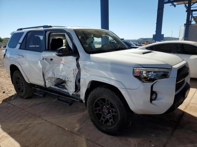 JTEBU5JR2K5637576 - 2019 TOYOTA 4RUNNER SR5/SR5 PREMIUM WHITE photo 4
