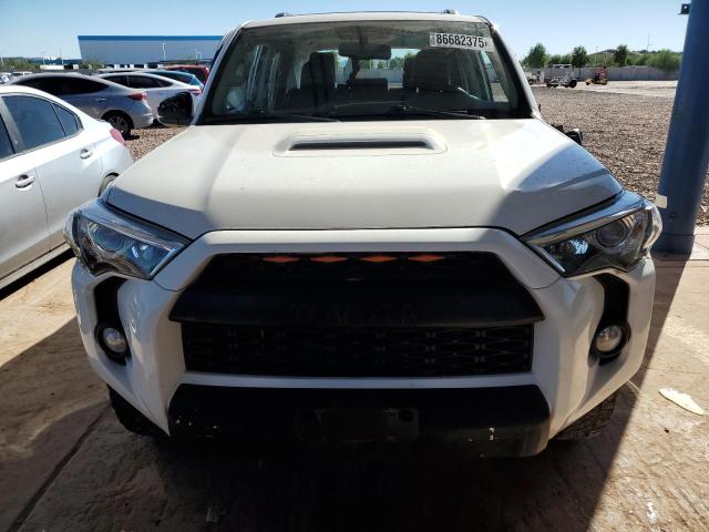JTEBU5JR2K5637576 - 2019 TOYOTA 4RUNNER SR5/SR5 PREMIUM WHITE photo 5
