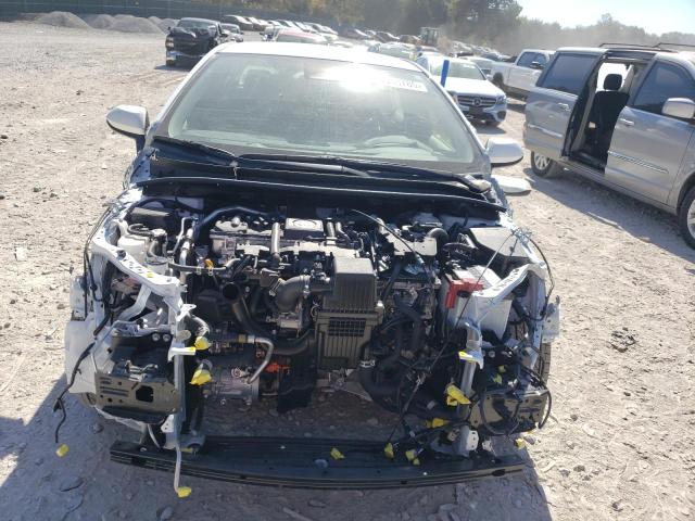 JTDBCMFE5R3059549 - 2024 TOYOTA COROLLA LE WHITE photo 5