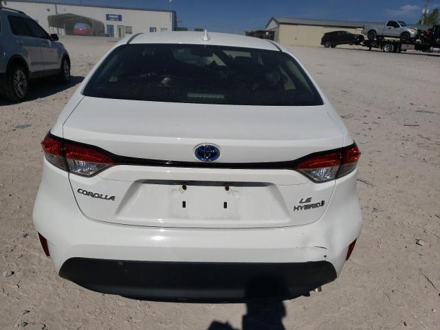 JTDBCMFE5R3059549 - 2024 TOYOTA COROLLA LE WHITE photo 6