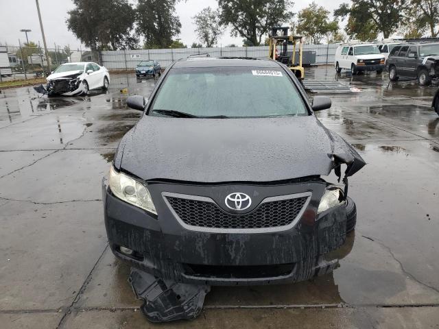 4T1BK46K09U077651 - 2009 TOYOTA CAMRY SE GRAY photo 5