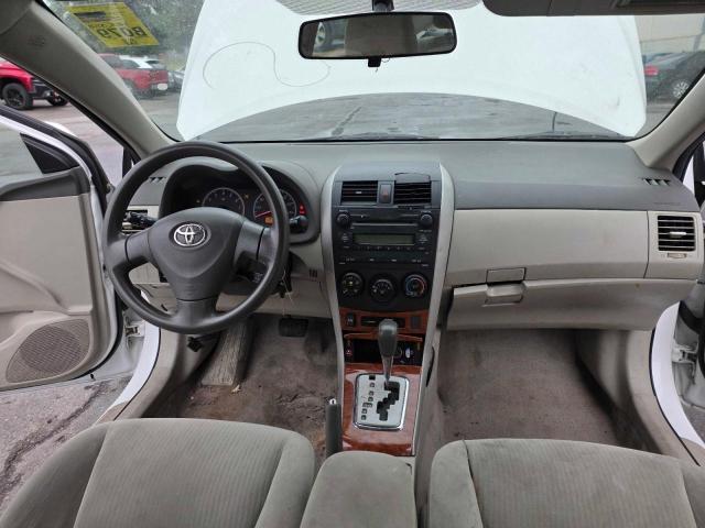 1NXBU40E39Z102202 - 2009 TOYOTA COROLLA BASE Weiß Foto 9