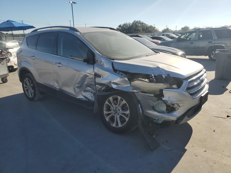 1FMCU0G9XHUE93403 - 2017 FORD ESCAPE SE SILVER photo 4