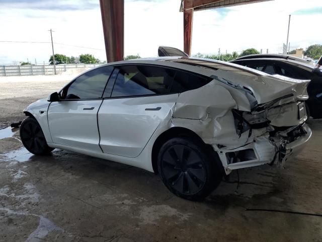 5YJ3E1EA1SF986357 - 2025 TESLA MODEL 3 WHITE photo 2