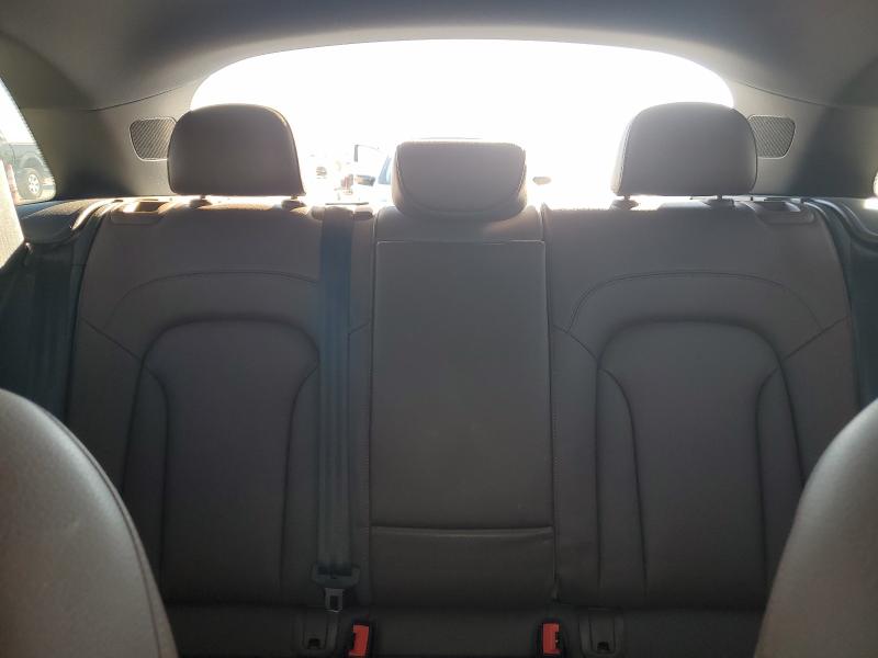 WA1ECCFS3JR003876 - 2018 AUDI Q3 PREMIUM Silber Foto 10