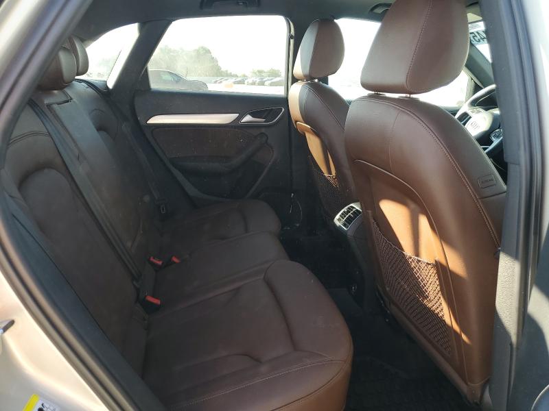 WA1ECCFS3JR003876 - 2018 AUDI Q3 PREMIUM Silber Foto 11