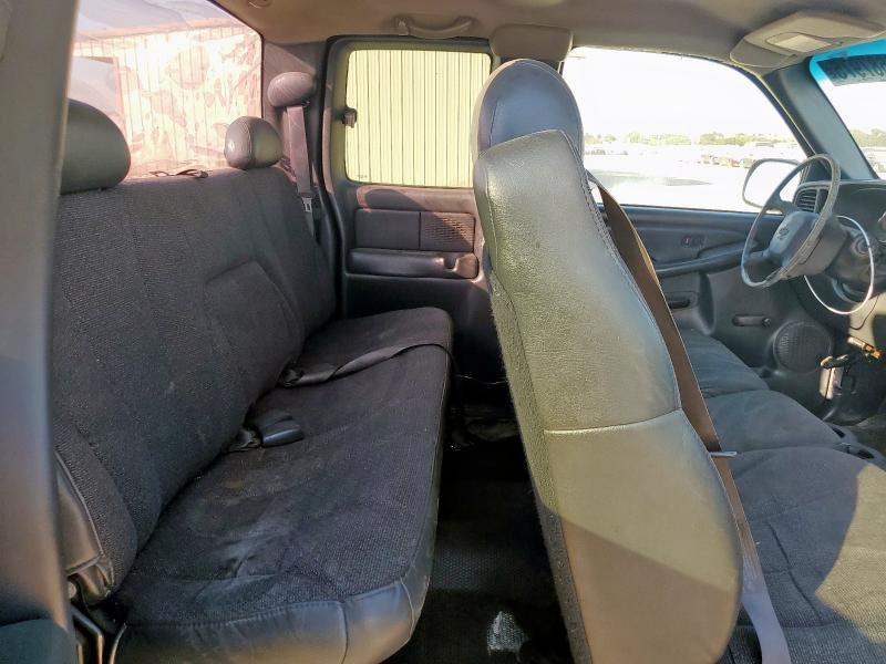 2GCEC19W111396200 - 2001 CHEVROLET SILVERADO C1500 BLACK photo 10