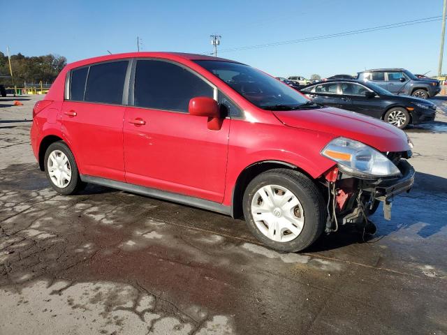 3N1BC1CP4AL394589 - 2010 NISSAN VERSA S RED photo 4