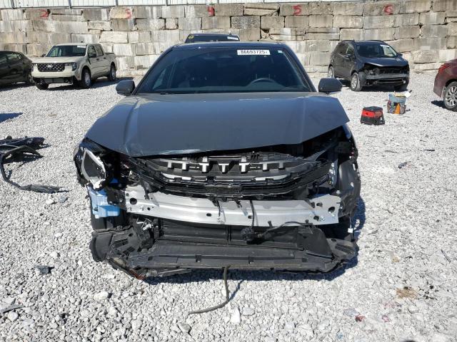 4T1DAACK6SU562056 - 2025 TOYOTA CAMRY XSE Grafit foto 5