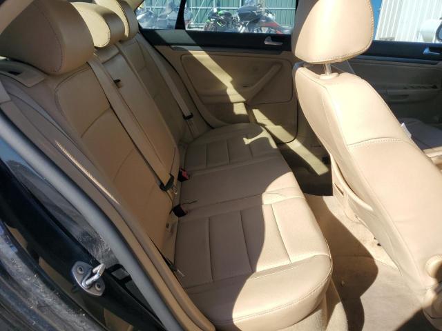 3VWRZ71K88M034098 - 2008 VOLK JETTA SE შავი ფოტო 10