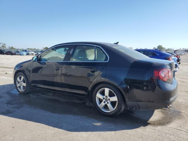 3VWRZ71K88M034098 - 2008 VOLK JETTA SE შავი ფოტო 2