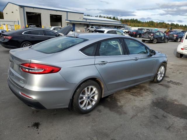 3FA6P0HD7LR101091 - 2020 FORD FUSION SE SILVER photo 3