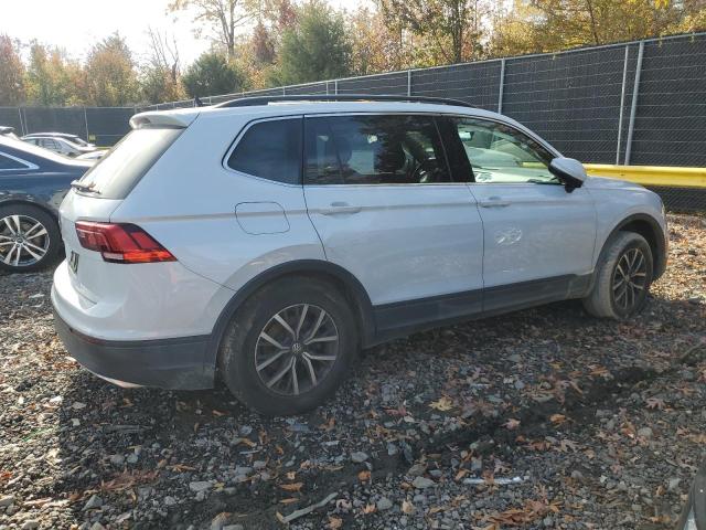 3VV3B7AX5KM034271 - 2019 VOLKSWAGEN TIGUAN SE WHITE photo 3