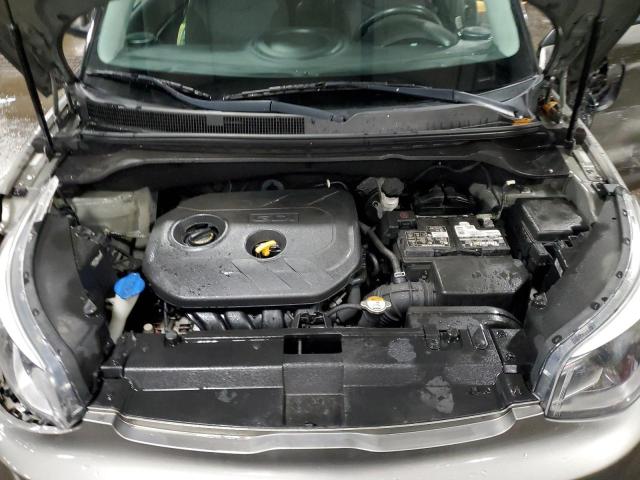 KNDJP3A50J7510871 - 2018 KIA SOUL + GRAY photo 11
