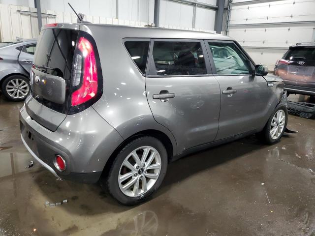 KNDJP3A50J7510871 - 2018 KIA SOUL + GRAY photo 3