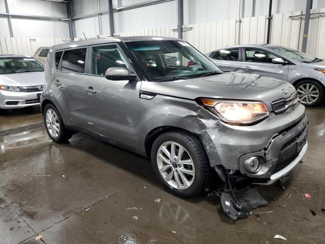 KNDJP3A50J7510871 - 2018 KIA SOUL + GRAY photo 4