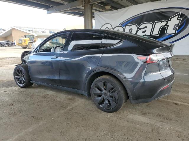 7SAYGDEEXSF308181 - 2025 TESLA MODEL Y GRAY photo 2