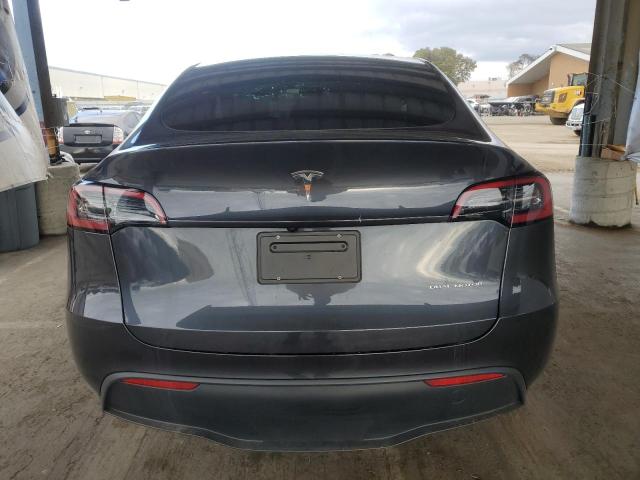 7SAYGDEEXSF308181 - 2025 TESLA MODEL Y GRAY photo 6