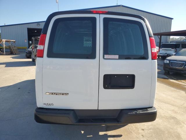 1GCWGAFP8M1261943 - 2021 CHEVROLET EXPRESS G2 WHITE photo 6