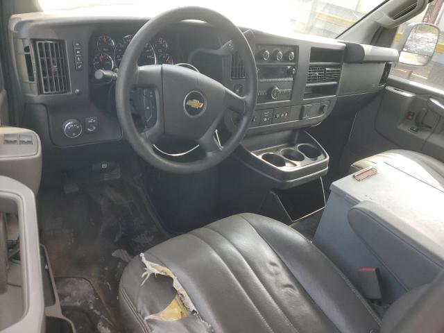 1GCWGAFP8M1261943 - 2021 CHEVROLET EXPRESS G2 WHITE photo 8