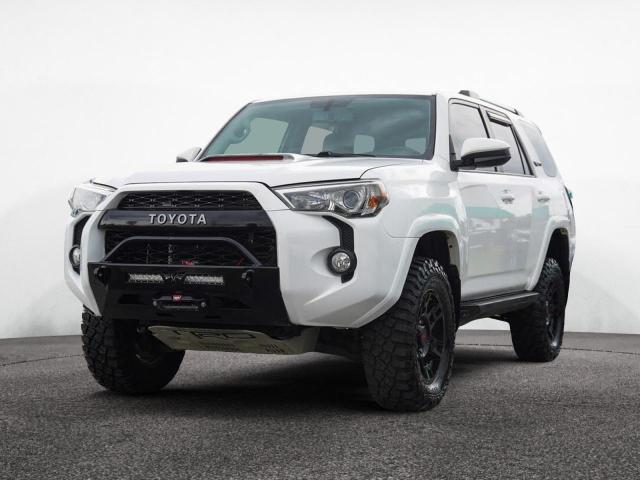 JTEBU5JR7J5484241 - 2018 TOYOTA 4RUNNER SR5/SR5 PREMIUM WHITE photo 2