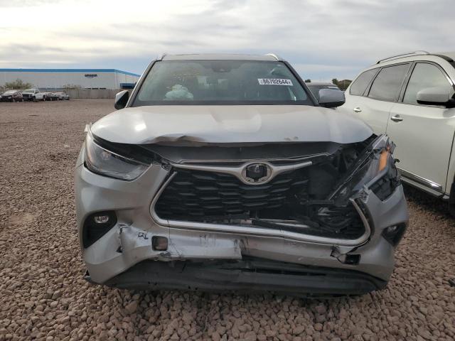 5TDGZRAH7MS516291 - 2021 TOYOTA HIGHLANDER XLE SILVER photo 5