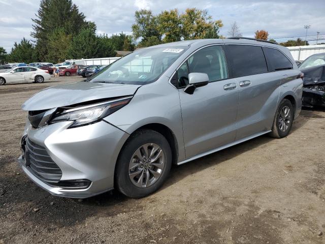 2023 TOYOTA SIENNA LE, 