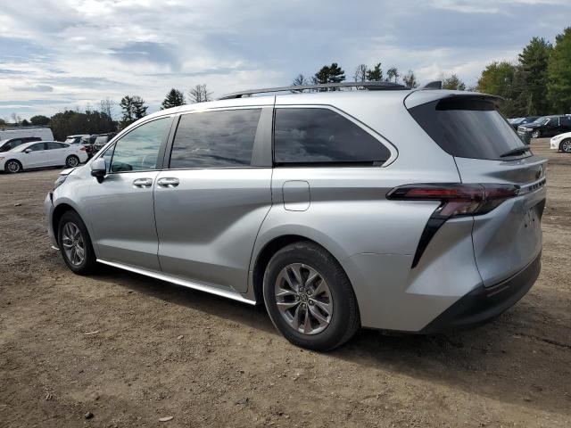 5TDKRKEC7PS172398 - 2023 TOYOTA SIENNA LE SILVER photo 2