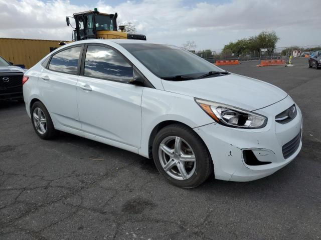 KMHCT4AEXGU110851 - 2016 HYUNDAI ACCENT SE WHITE photo 4