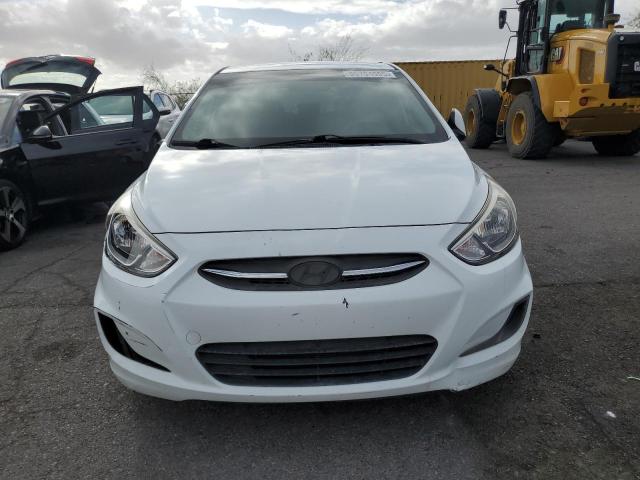 KMHCT4AEXGU110851 - 2016 HYUNDAI ACCENT SE WHITE photo 5