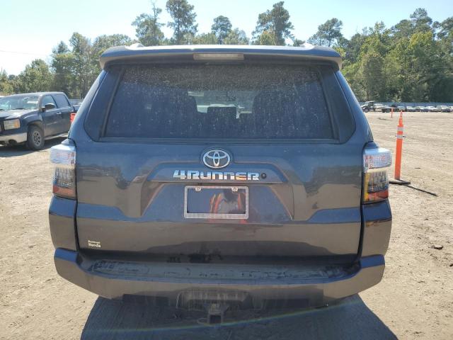 JTEZU5JR0J5180425 - 2018 TOYOTA 4RUNNER SR5 GRAY photo 6
