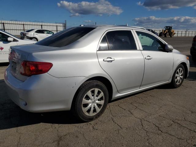 1NXBU4EE1AZ207821 - 2010 TOYOTA COROLLA BASE Gümüş foto 3