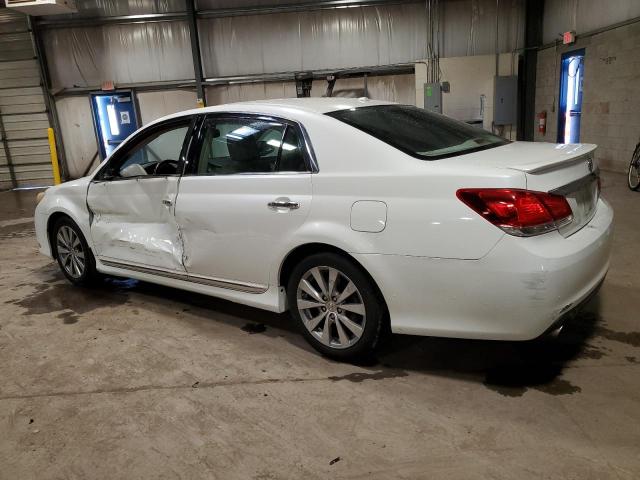 4T1BK3DB0BU421482 - 2011 TOYOTA AVALON BASE Biały zdjęcie 2