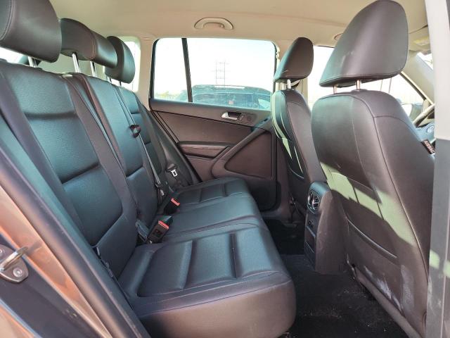 WVGBV7AX6FW608010 - 2015 VOLKSWAGEN TIGUAN S ნაცრისფერი ფოტო 11