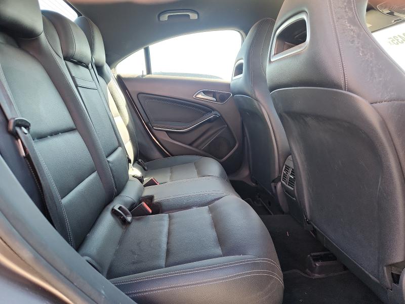 WDDSJ4EB8JN527222 - 2018 MERCEDES-BENZ CLA 250 ნაცრისფერი ფოტო 10