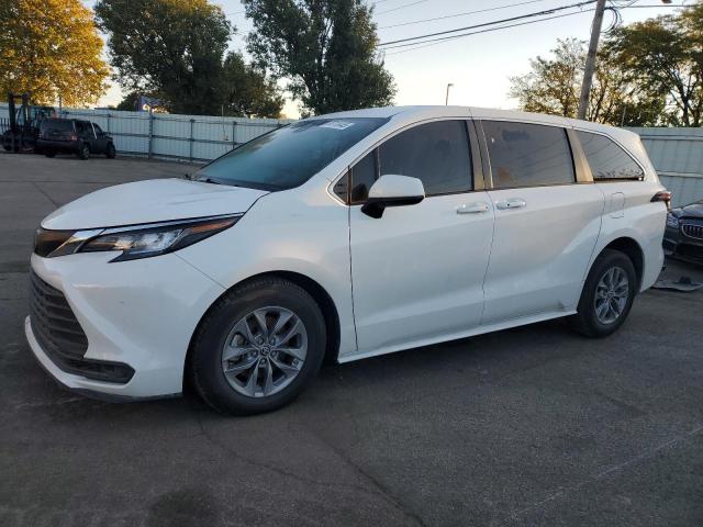 2023 TOYOTA SIENNA LE, 