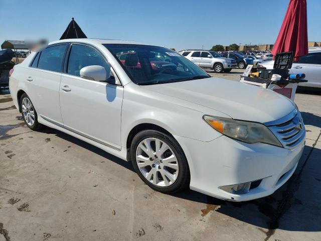 4T1BK3DBXBU392072 - 2011 TOYOTA AVALON BASE Biały zdjęcie 4