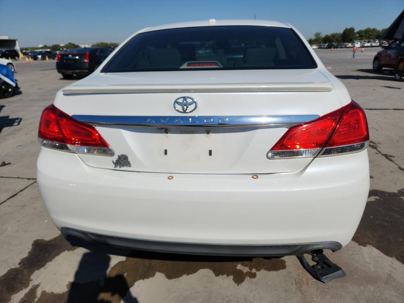 4T1BK3DBXBU392072 - 2011 TOYOTA AVALON BASE Biały zdjęcie 6