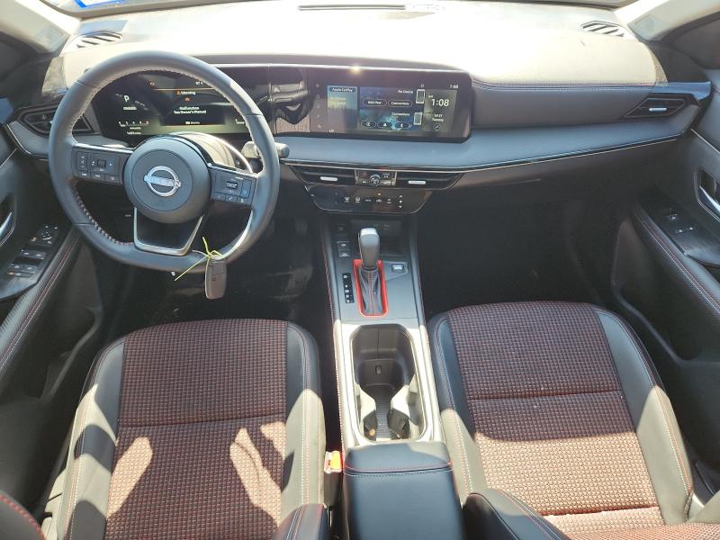 1GNERGKW0PJ114436 - 2023 CHEVROLET TRAVERSE LT BLACK photo 8