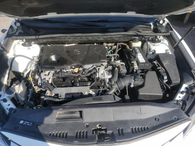 4T1B11HK3JU592288 - 2018 TOYOTA CAMRY L WHITE photo 11