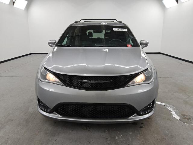 2C4RC1EG9JR332696 - 2018 CHRYSLER PACIFICA TOURING L PLUS WHITE photo 5